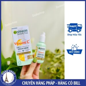 Serum Garnier Vitamin C Glow Booster SPF 25 dạng 2in1 giúp sáng da và chống nắng